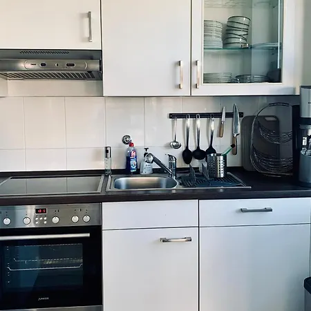 2 Z - An Der Bahn - Parkplatz - Balkon - Smarttv
